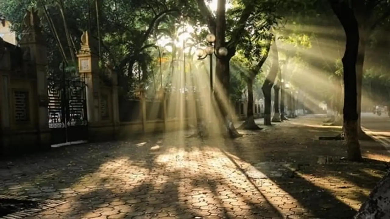 طقس مشمس يسيطر على شمال فيتنام وسط توقعات بأمطار غزيرة في الوسط